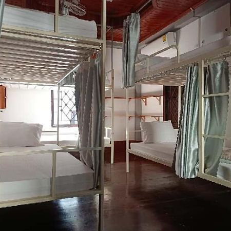 City Backpackers & Travel Луанг Прабанг Екстериор снимка