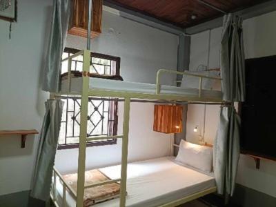 City Backpackers & Travel Луанг Прабанг Екстериор снимка